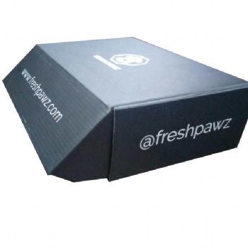 black corrugated box for luxury clothes package